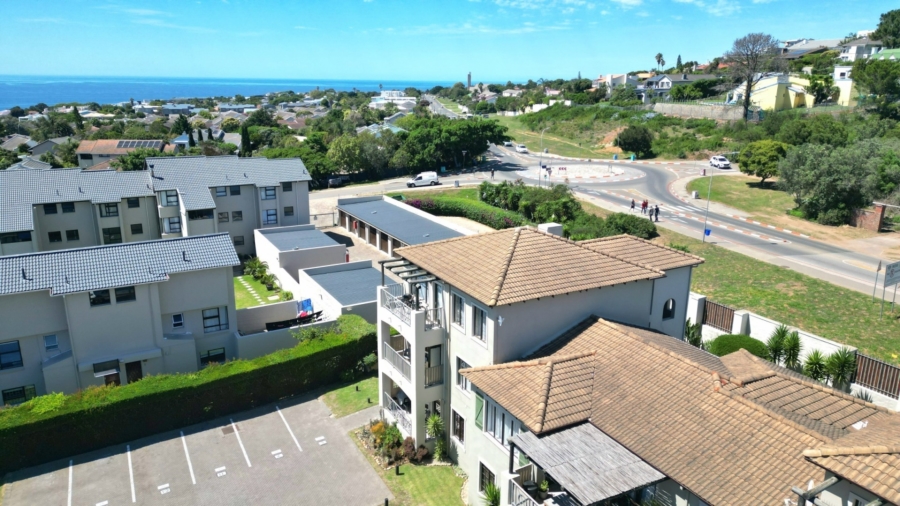 To Let 2 Bedroom Property for Rent in Bowtie Western Cape